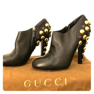 Gucci black leather vintage babouska studded heels